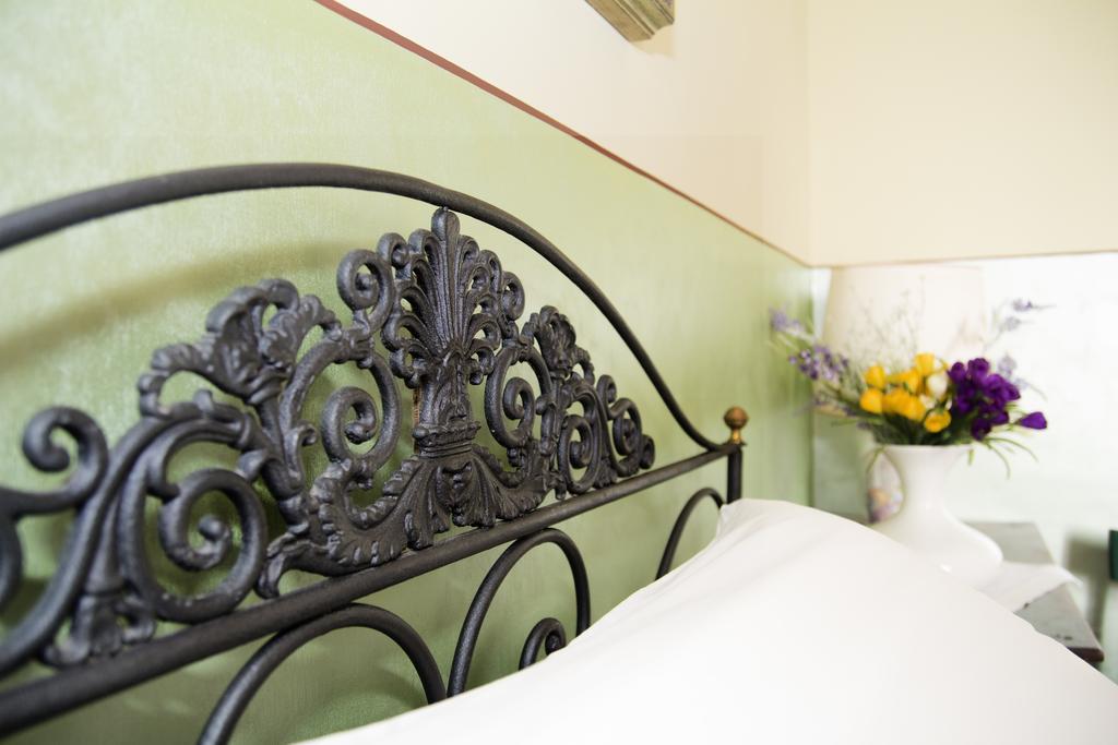 B&B Casa Carla Пинероло Экстерьер фото